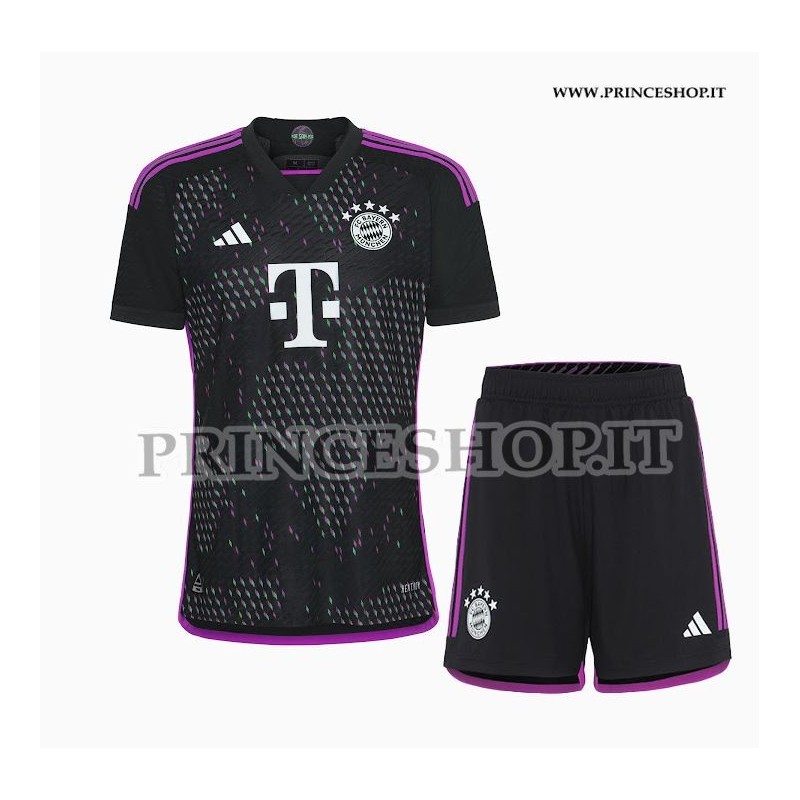 Kit Away Bayern Monaco 2023/24